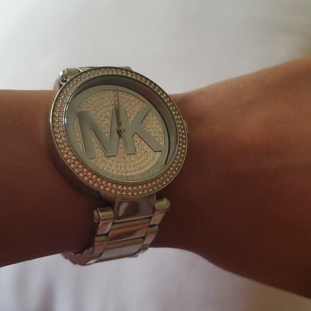 MK watch - Picture 3 of 3